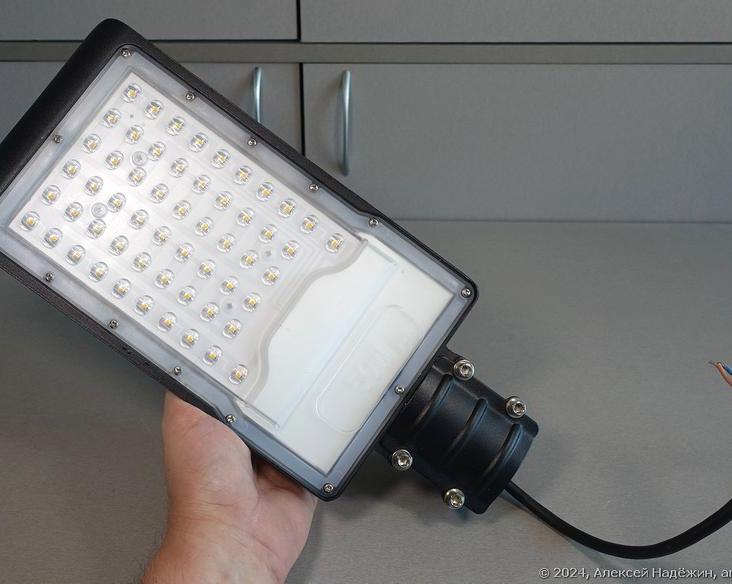 Уличный светильник EKF Luminaire: пульсация испортила всё