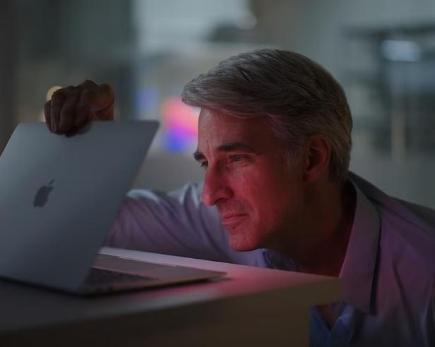 Аналитик Минг-Чи Куо: MacBook со складным дисплеем появится в 2026 году
