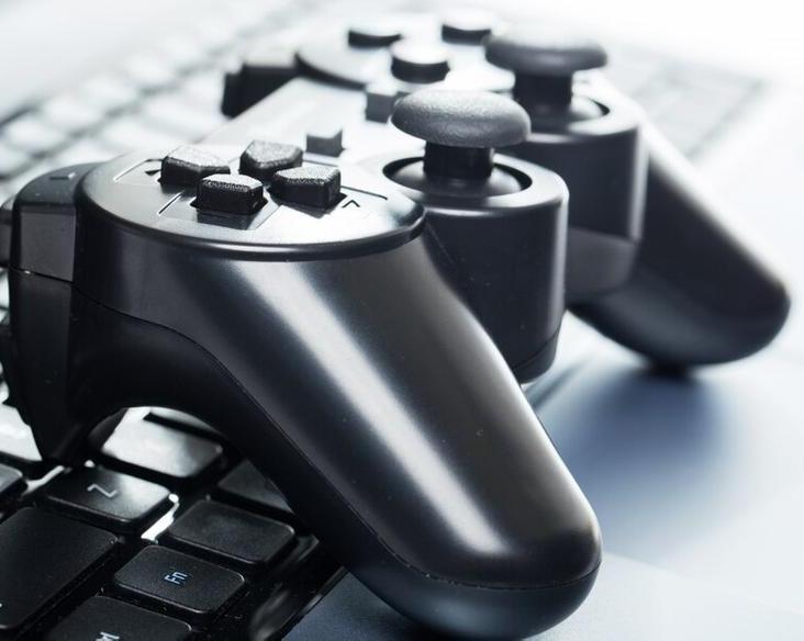 Гаджеты не являются главным направлением.</p>
<p>Sony заявляет, что сделает упор на креативность в играх, фильмах, музыке