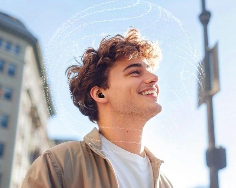 Компания Anker выпустила наушника Soundcore A30i ANC с зарядным чехлом в виде губной помады